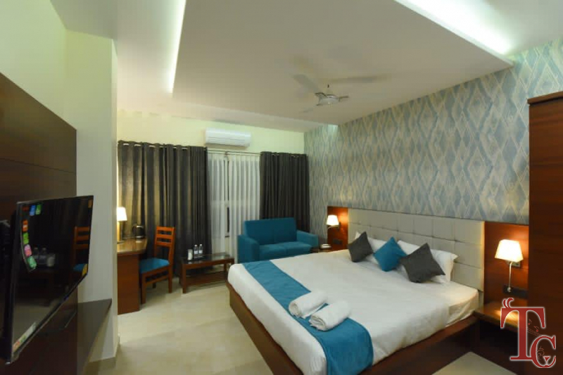 Mayura Deluxe Hotel